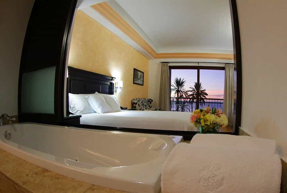 La Posada Hotel & Beach Club