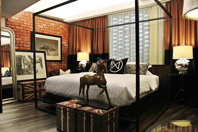 SUITE KING SIZE BED