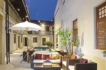 Noordin Mews4