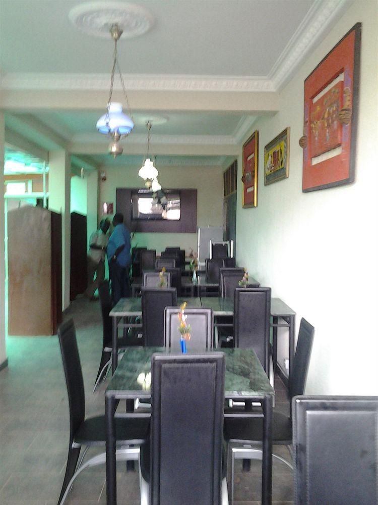 Oragon Hotel and Suites1