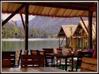 คีรีวารินเชี่ยวหลานรีสอร์ท