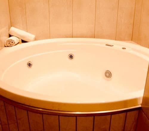 Ocean View Executive Apartment with Spa Bath