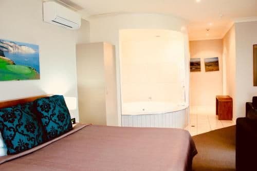 Ocean View Premium Studio with Spa Bath