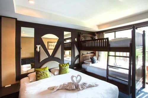 Deluxe Family Room