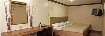 Pinoy Pamilya Hotel3