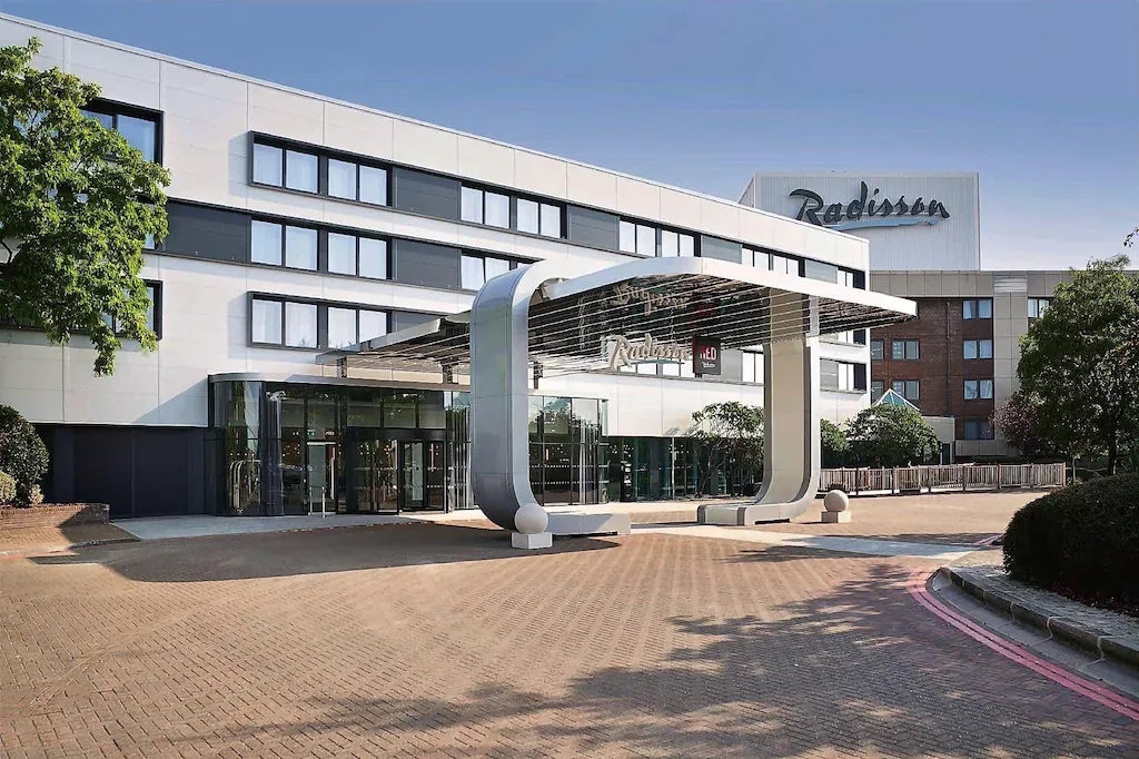 เรดิสัน โฮเทล แอนด์ คอนเฟอเรนซ์ เซนเตอร์ ลอนดอน ฮีทโธรว์ (Radisson Hotel & Conference Centre London Heathrow)0