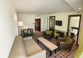 AMBASSADOR HOTEL KALUGA3