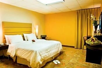 CROM Airport Hotel Jeddah4