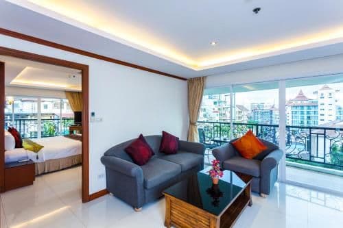 One-Bedroom Apartment