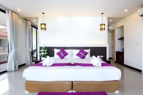 Suite with Pool View
