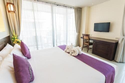 Deluxe Double or Twin Room with Pool Access