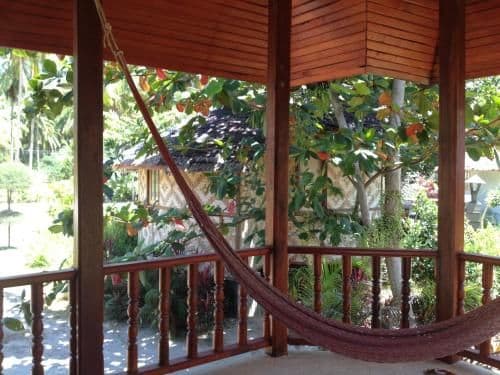 Air-Conditioned Bungalow with Bathtub