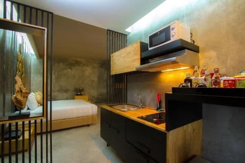 Deluxe Triple Studio with Sea View and Spa Bath