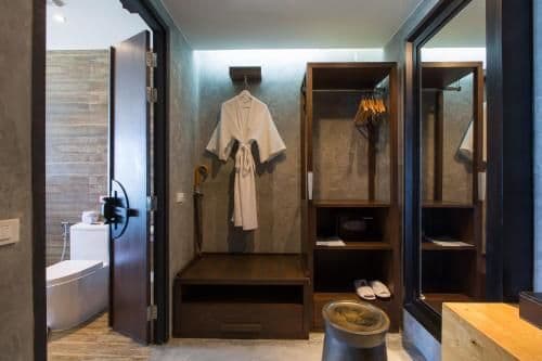 Deluxe Triple Studio with Sea View and Spa Bath