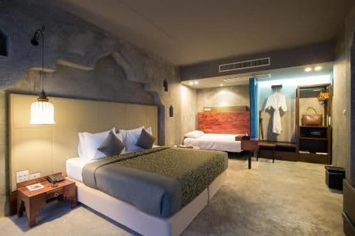 Deluxe Double Studio with Sea View and Spa Bath