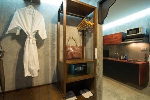 Deluxe Double Studio with Sea View and Spa Bath