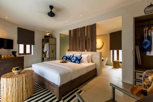 Deluxe Double Room with Pool Access
