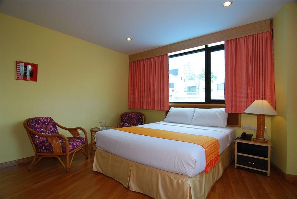 ร่วมจิตพลาซ่า โฮเต็ล (Ruamchitt Plaza Hotel)4