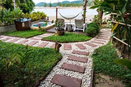 Deluxe Beach Front Bungalow with outdoor Jacuzzi