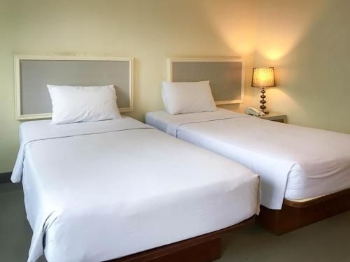 โรงแรมเจทูเอส ประตูน้ำ (J Two S Pratunam Hotel)0