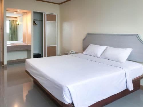 Deluxe Double Room with Bathtub