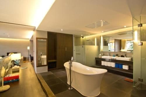 Prestige Pool Suite