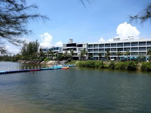 Prestige Pool Suite