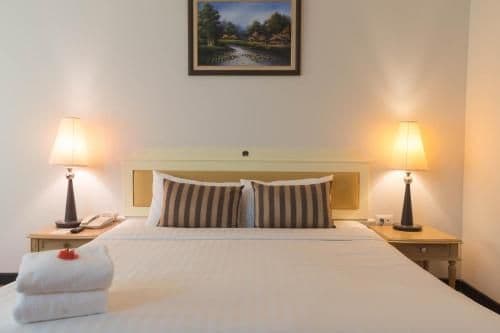 Deluxe Double or Twin Room