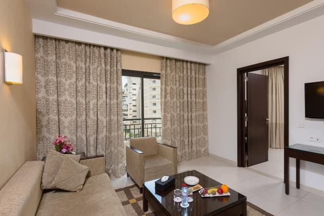 SUITE EXECUTIVE
