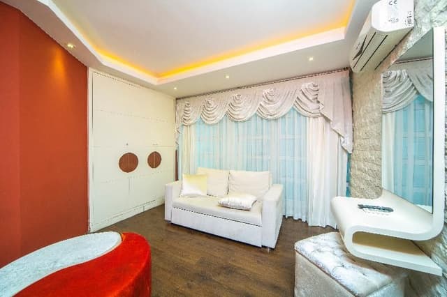 SUITE CAPACITY 2