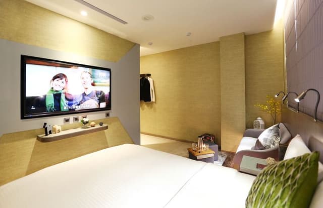 DOUBLE GRAND