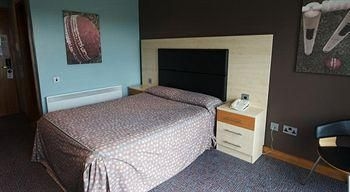 OLD TRAFFORD LODGE3