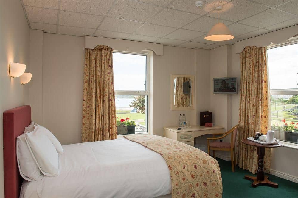 The Marine Hotel The Marine Hotel