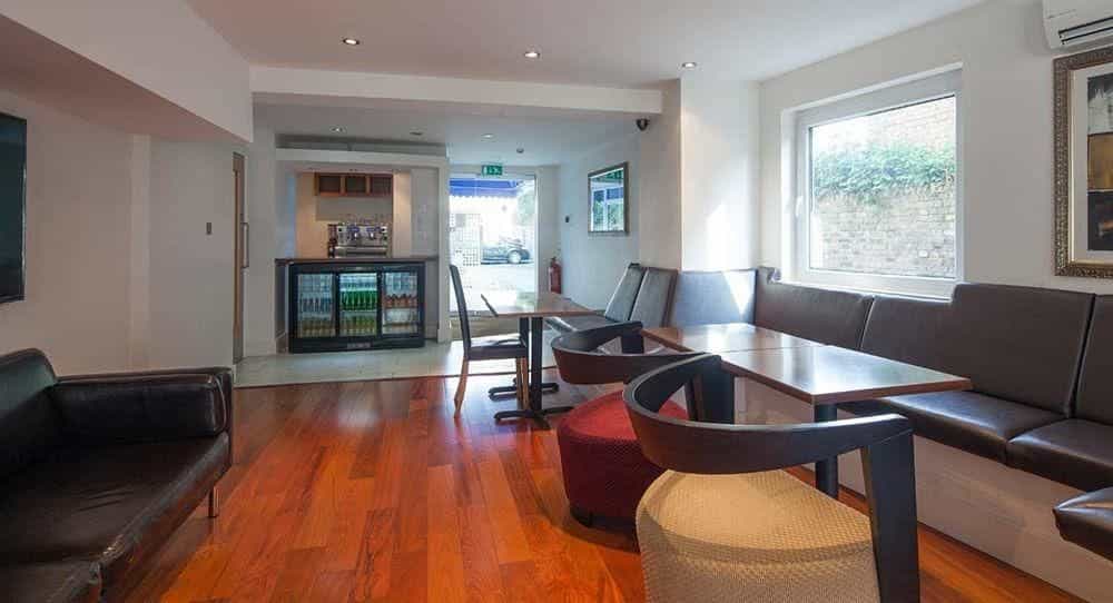 The New London Carlton Hotel & Apartments