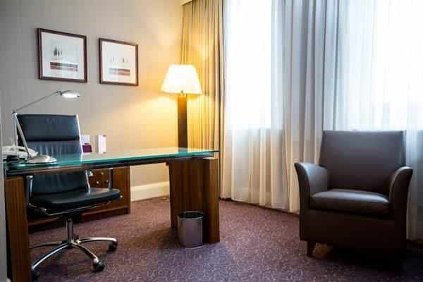 Crowne Plaza London Ealing Crowne Plaza London Ealing