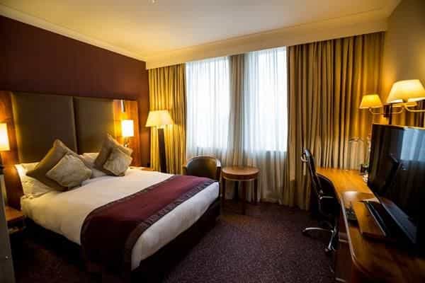 Crowne Plaza London Ealing Crowne Plaza London Ealing