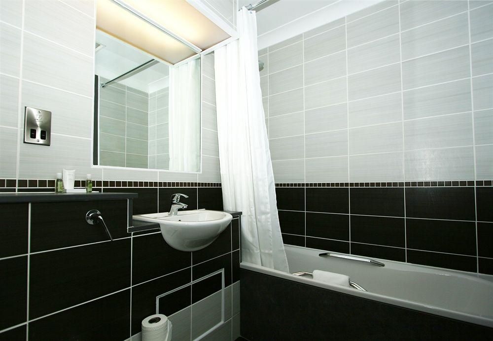 Hallmark Hotel Derby Midland2