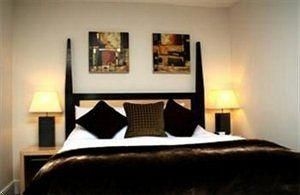 โรงแรมคิงส์อาร์ม (King's Arms Hotel)2