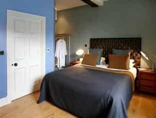 Browns Hotel - Laugharne Browns Hotel - Laugharne