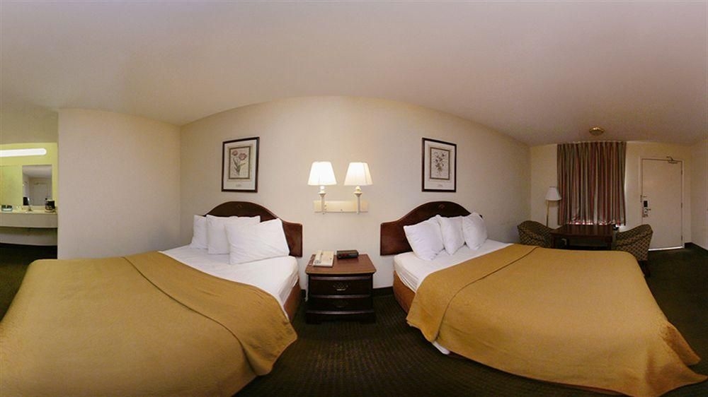 QUALITY INN & SUITES4