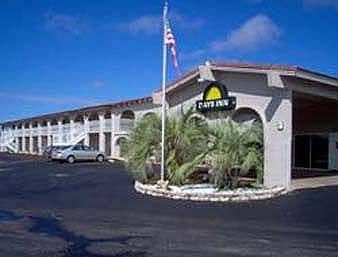 DAYS INN SAN ANTONIO LYTLE DAYS INN SAN ANTONIO LYTLE