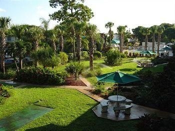 Holiday Park Hotels and Suites0