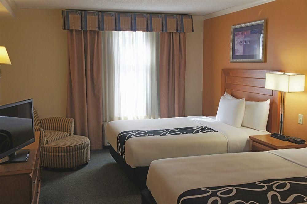 Fairfield Inn & Suites Coventry1