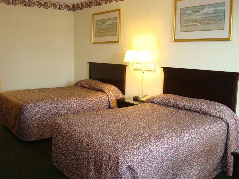 Relax Inn Savannah2