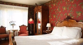 MARTINE INN2