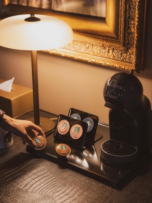 President Artist Signature Suite