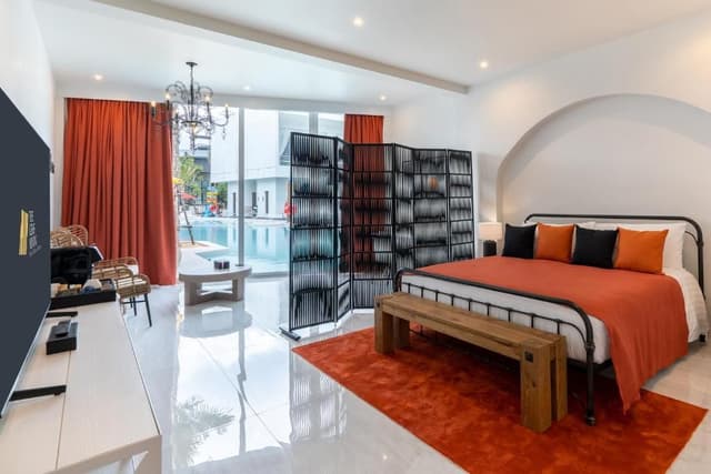 Gold One-Bedroom Pool Access