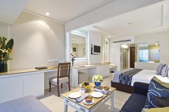 Mini Suite Plus Sea View King Bed