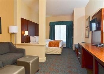 Comfort Suites4