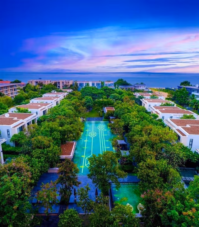 FIVE BEDROOM LUXURY POOL VILLA